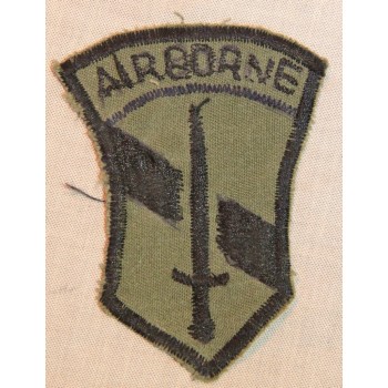 INSIGNE 1st FIELD FORCE AIRBORNE US VIETNAM